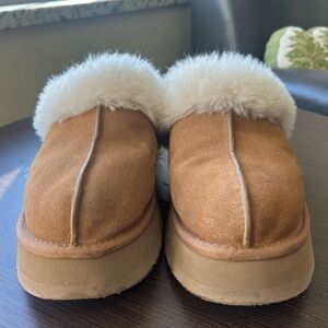 UGG Women’s Disquette, color Chestnut